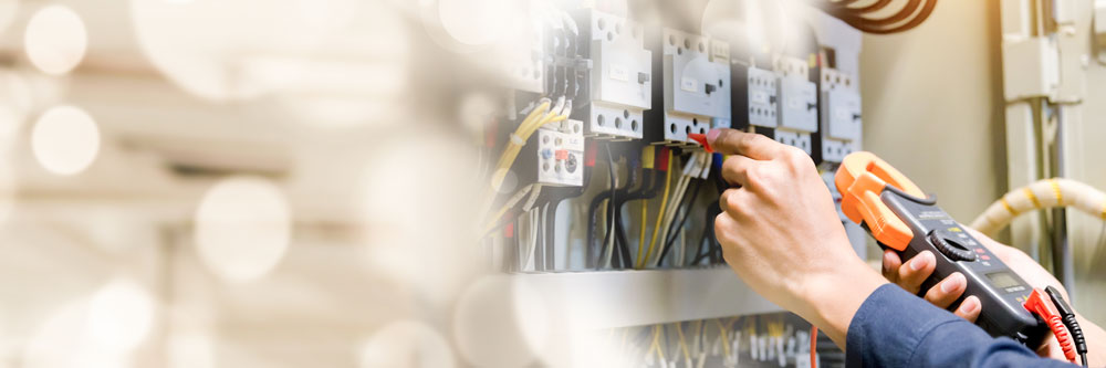 Thrive Workwear for Electricians: Meeting the Unique Safety and Comfort Needs